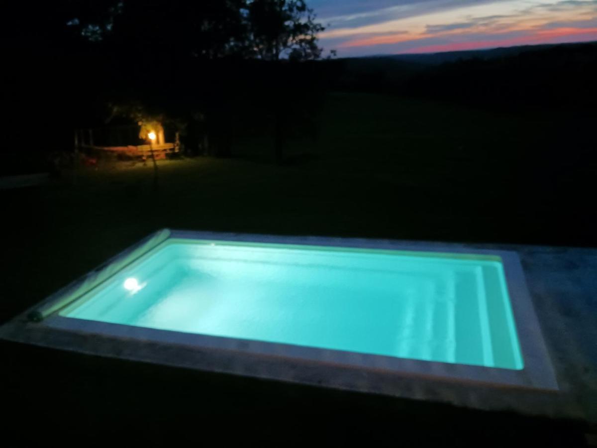 D'haut Bagnac Avec Piscine Holiday home Anglards-de-Salers