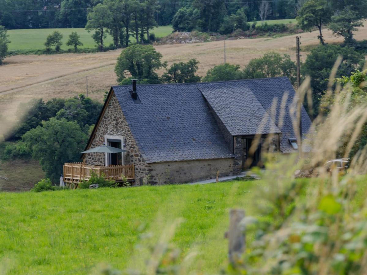 D'haut Bagnac Avec Piscine Holiday home Anglards-de-Salers