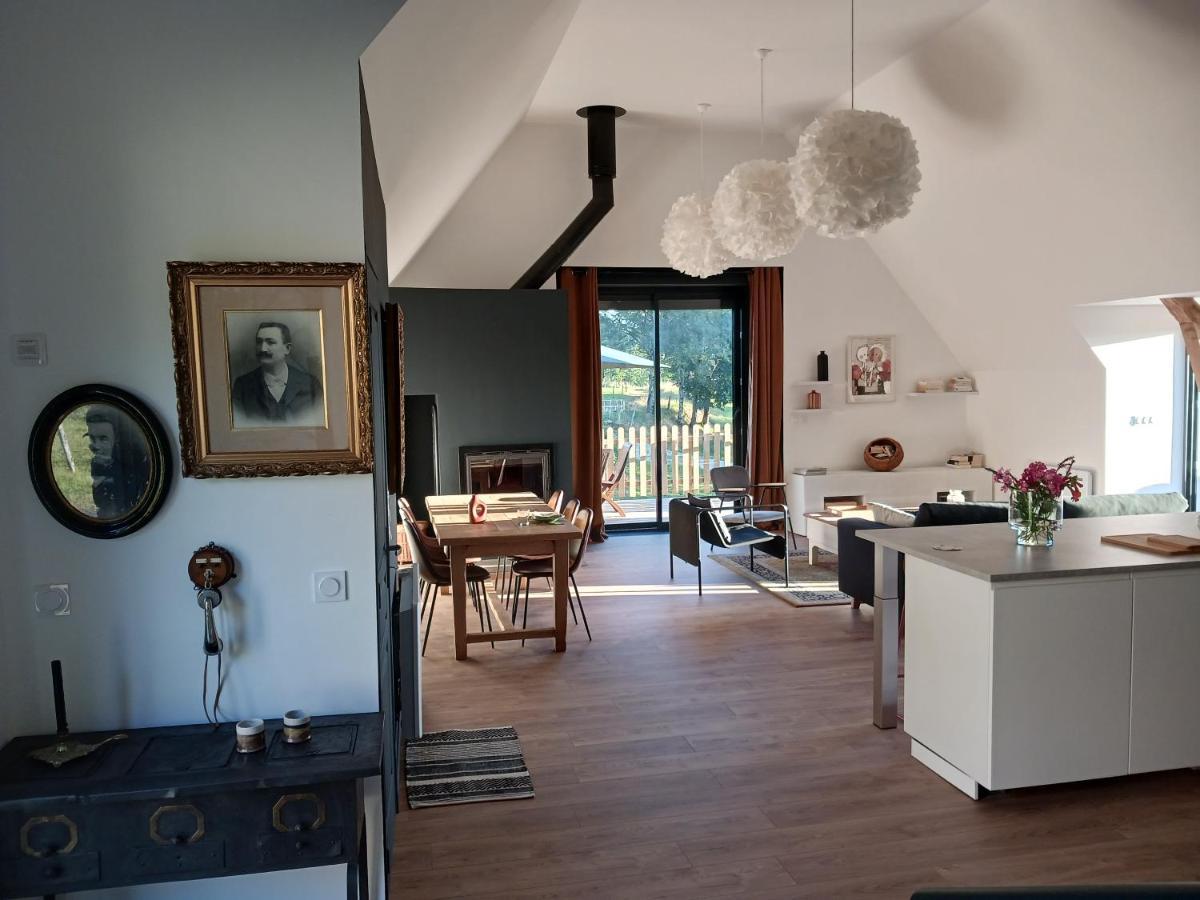 Vakantiehuis D'haut Bagnac Avec Piscine Anglards-de-Salers